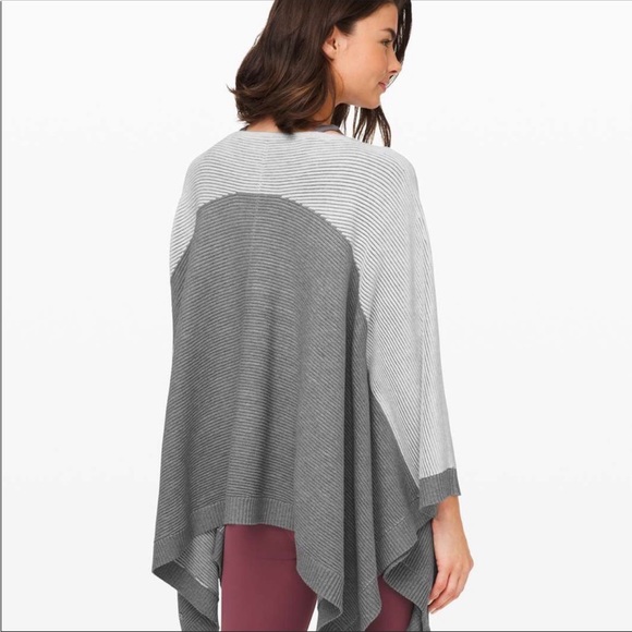 Lululemon It All Lines Up Knit Sweater Poncho - Picture 2 of 16